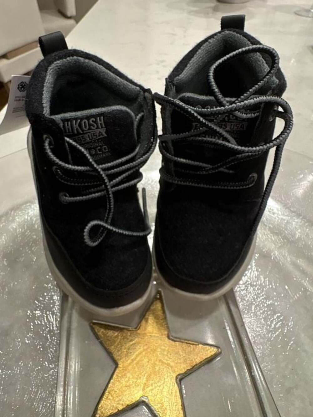 OshKosh B'gosh Cube-B Toddler Black Athletic Sneakers Boots Size 6